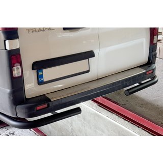 Tylne narożniki Black (2 szt, stal nierdzewna) Opel Vivaro 2015-2019 zdjęcia 1