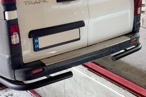 Renault Trafic 2015- Tylne narożniki Black (2 szt., stal nierdzewna) zdjęcia 1
