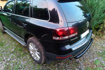 Volkswagen Touareg 2002–2010 Tylny ochraniacz AK002 Czarny (2 szt., nierdzewna stal) zdjęcia 2