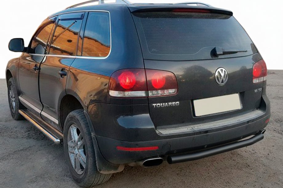 Volkswagen Touareg 2002–2010 Tylny ochraniacz AK002 Czarny (2 szt., nierdzewna stal) Image
