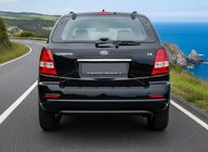 Kia Sorento I BL 2002-2009 Tylna Belka AK012 Czarna (Stal Nierdzewna) zdjęcia 1