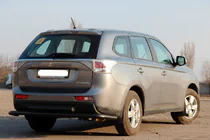 Mitsubishi Outlander 2012-2021 Tylna Belka AK004 Czarna (Stal Nierdzewna) zdjęcia 3