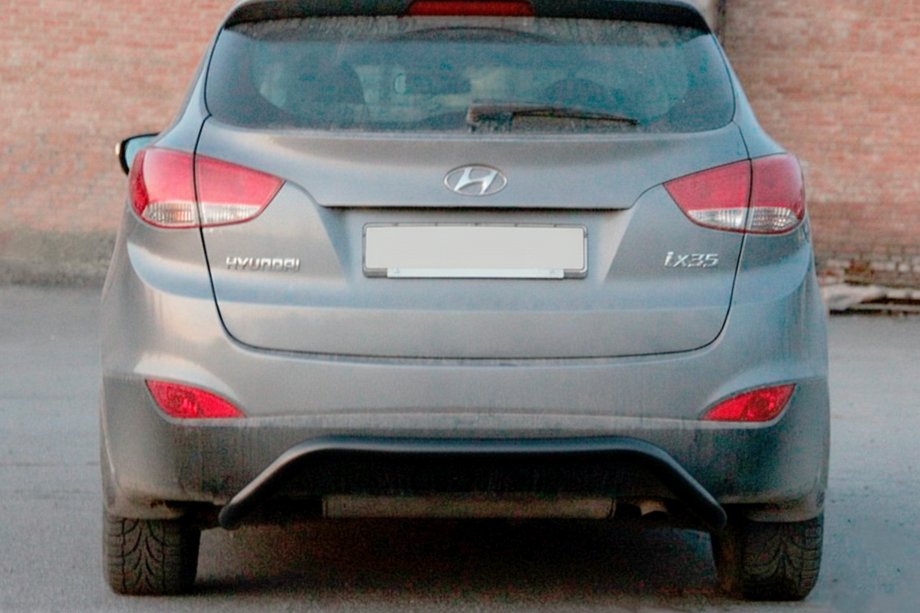 Hyundai IX-35 2010-2015 Tylny Pałąk AK007 Czarny (Stal Nierdzewna) Image