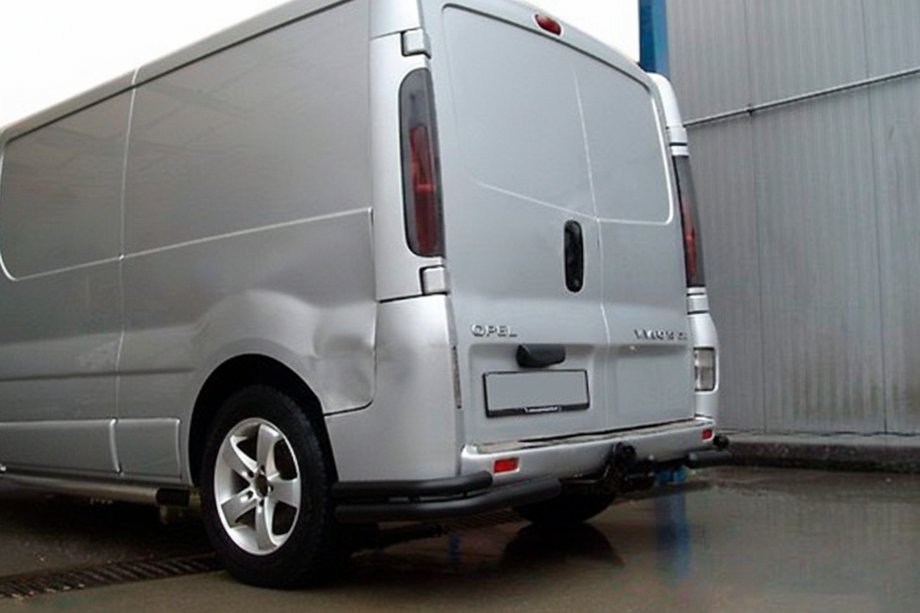 Nissan Primastar 2002-2014 Tylne Narożniki AK003-Podwójne Black (Stal Nierdzewna) Image