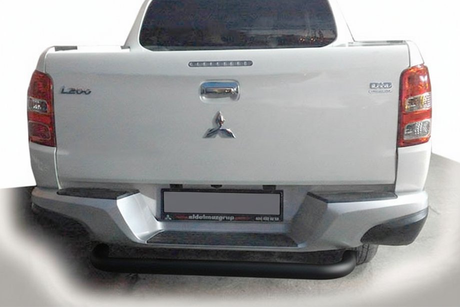 Fiat Fullback 2016- Tylny Ochraniacz AK007 Czarny (Stal Nierdzewna) Image