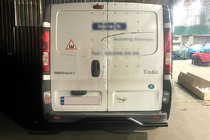 Opel Vivaro 2001–2015 Tylny Ochraniacz AK006 Czarny (Stal Nierdzewna) zdjęcia 4