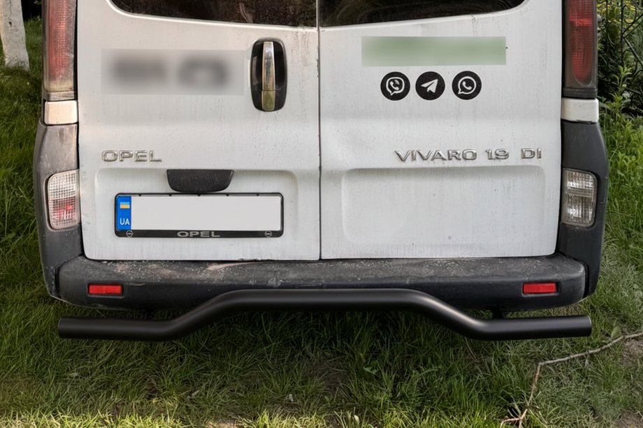 Opel Vivaro 2001–2015 Tylny Ochraniacz AK006 Czarny (Stal Nierdzewna) Image