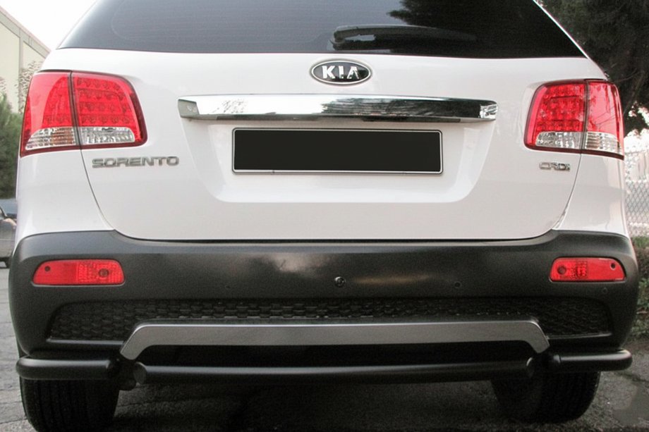 Kia Sorento II XM 2009-2014 Tylne narożne orurowanie z częścią środkową AK007-3 Czarny (2 szt., stal nierdzewna) Image