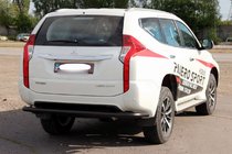 Mitsubishi Pajero Sport 2015- Tylny Pałąk AK005 Czarny (Stal Nierdzewna) zdjęcia 3