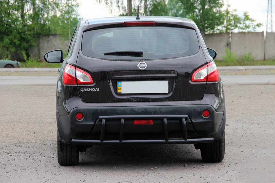 Nissan Qashqai 2007-2010 Pałąk Tylny AK011 Czarny (Stal Nierdzewna) Zdjęcia 1
