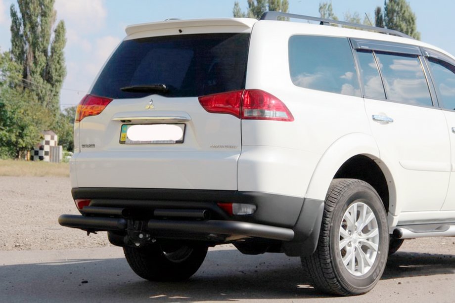 Mitsubishi Pajero Sport 2008-2015 Tylny ochraniacz AK003-Special Black (2 szt., stal nierdzewna) Image