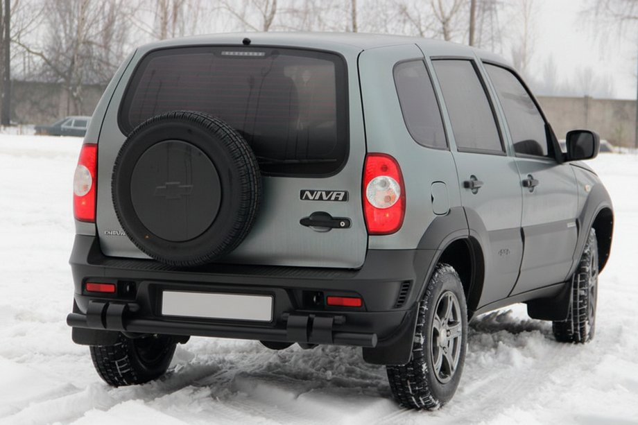 Chevrolet Niva 1998-2020 Pałąk Tylny AK015 Czarny (Stal Nierdzewna) Zdjęcia 1