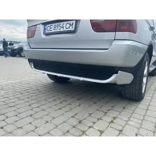 Nakładka na tylny zderzak (gruntowana do lakierowania)