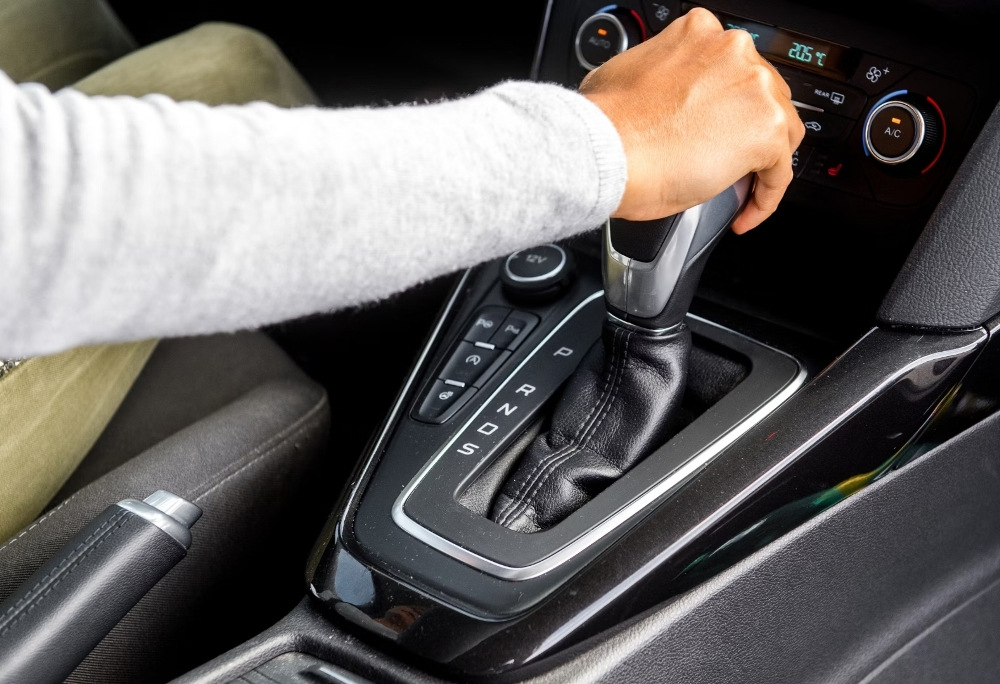 Jakie auto z automatem warto kupić: stawiamy na niezawodność
