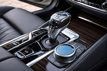 BMW 7 Series G11/G12 2015-2022 Zestaw kryształowych elementów wnętrza (selektor automatycznej skrzyni biegów + przyciski) zdjęcia 3