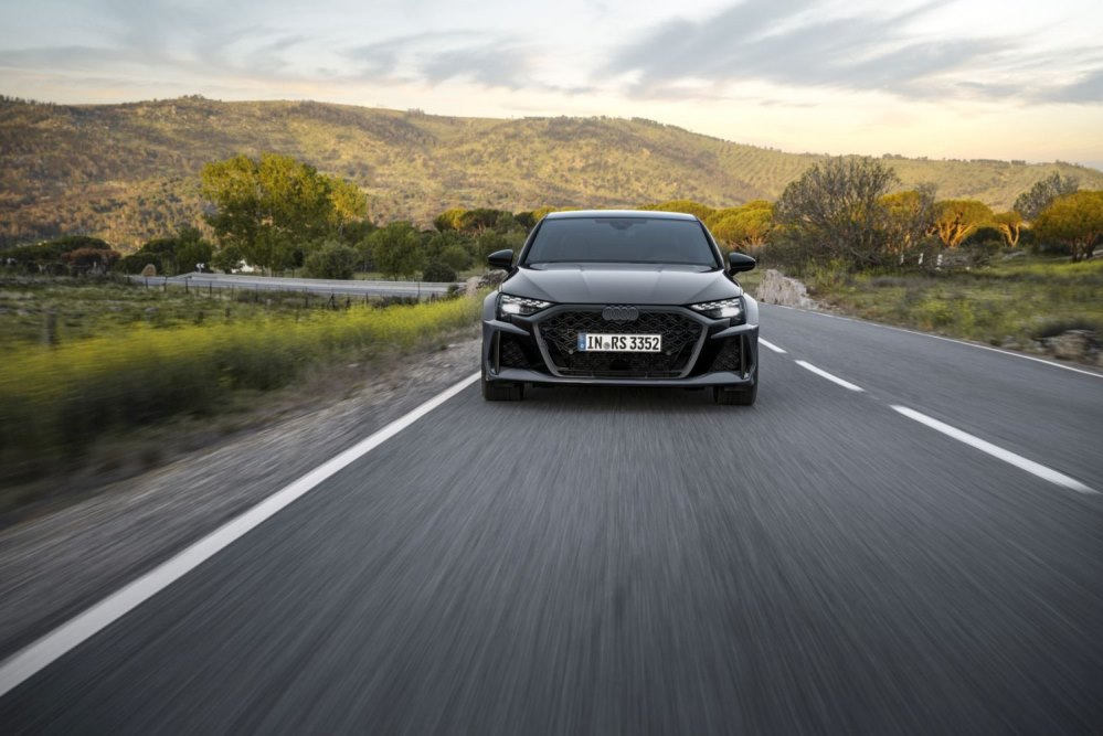 Test Audi RS3 Sedan: kompaktowy gorący sedan z legendarnym pięciocylindrowcem