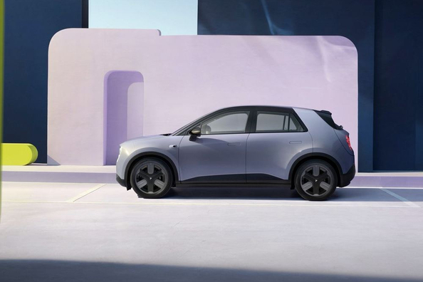 Test NIO Firefly: miejski model z napędem na tył i premiumowym akcentem Zdjęcie 2
