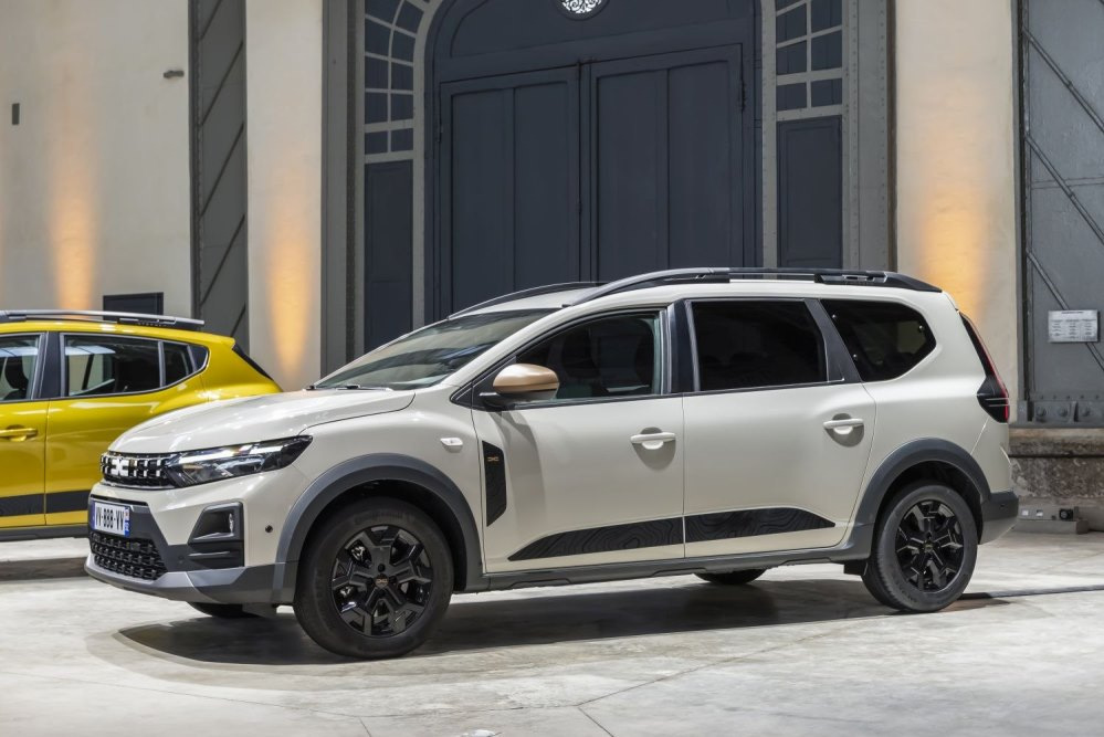 Test Dacia Jogger (2025): budżetowe 7-osobowe kombi
