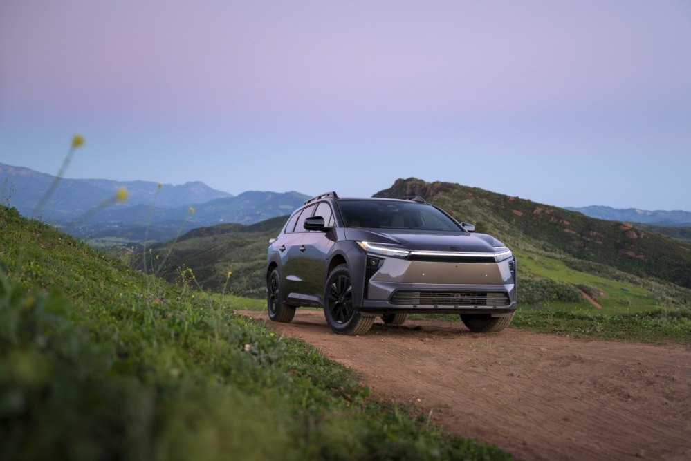Test Toyota bZ Woodland 2026: elektryczny crossover na wyprawy