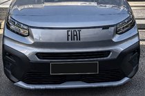 Fiat Doblo III 2023- Dokładka przedniego zderzaka (2024+, ABS, do lakierowania) zdjęcia 1