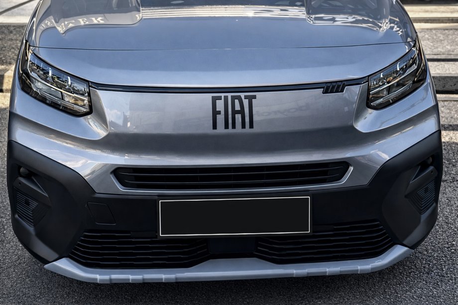 Opel Combo 2019- Dokładka przedniego zderzaka (2025+, ABS, do lakierowania) Image