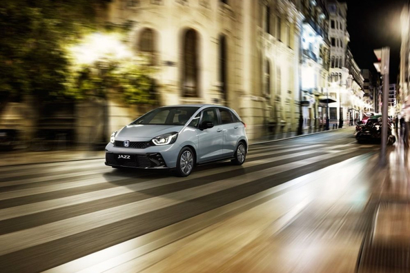 Honda Jazz IV: kompaktowa hybryda z przestronnym wnętrzem