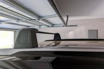 Jeep Grand Cherokee WL 2021- Belki poprzeczne bagażnika dachowego na relingi zintegrowane OEM (2 szt.) zdjęcia 4