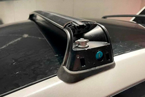 Tesla Model 3 2017- Belki poprzeczne OEM do fabrycznych punktów montażu, zamykane na klucz (2 szt.) zdjęcia 8