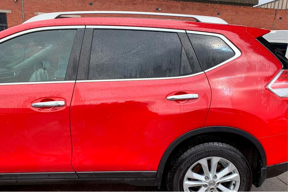 Nissan X-trail T32/Rogue 2014-2021 Relingi dachowe OEM (2 szt.) Image