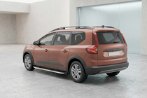 Dacia Jogger 2022- Progi boczne Fullmond (2 szt., Aluminium) zdjęcia 1