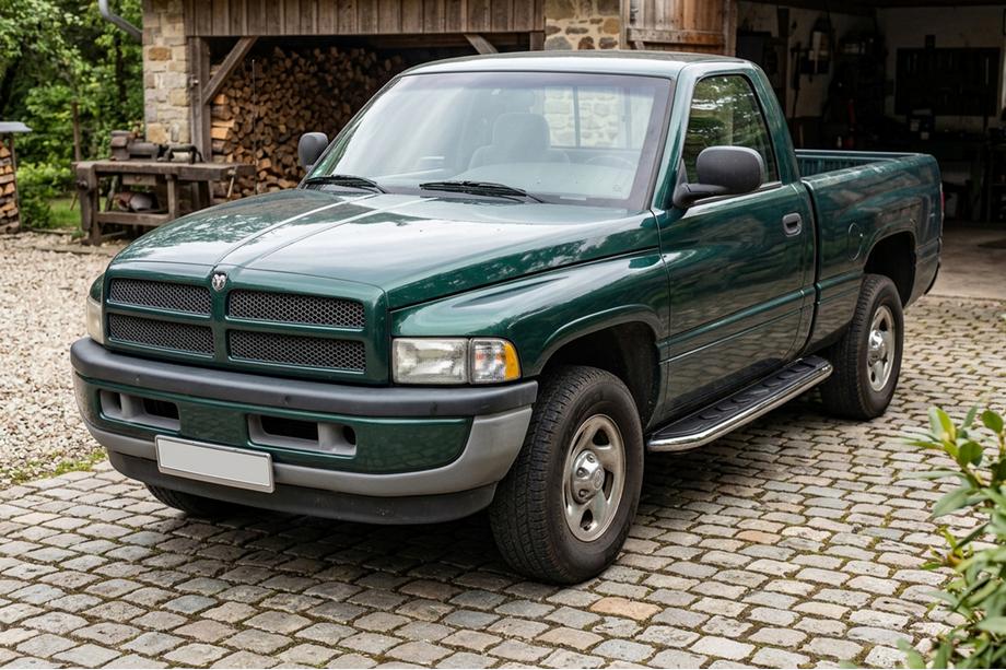 Dodge RAM (BR/BE) 1994–2002 Progi Boczne Maydos V1 (2 szt., Aluminium i Stal Nierdzewna) Image