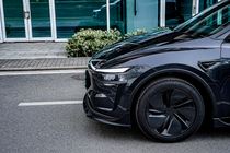 Tesla Model Y 2020- Zestaw body kit Black Warrior (dla 2025+) zdjęcia 5