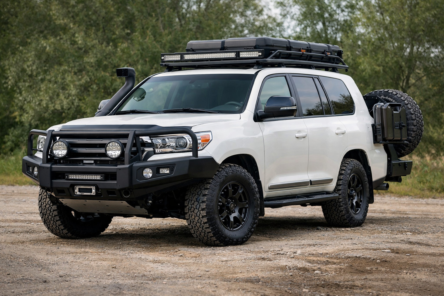 Naprawdę przydatne modyfikacje Toyota Land Cruiser 200 na co dzień