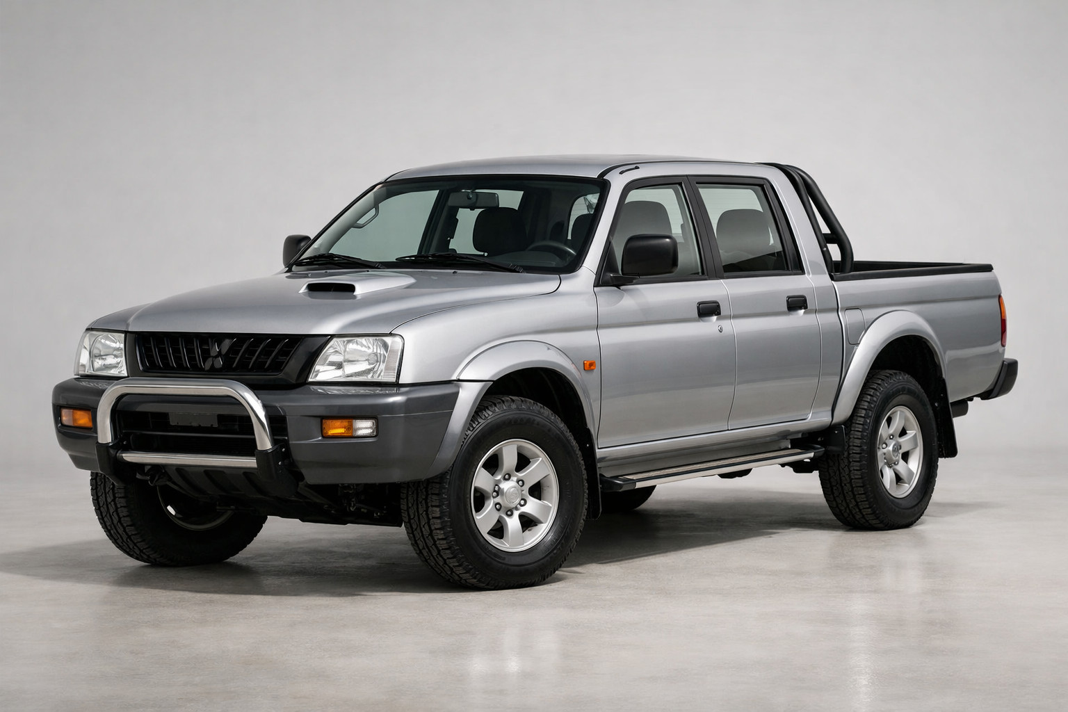Test Mitsubishi L200 1996–2006: oldschoolowy pickup bez blichtru