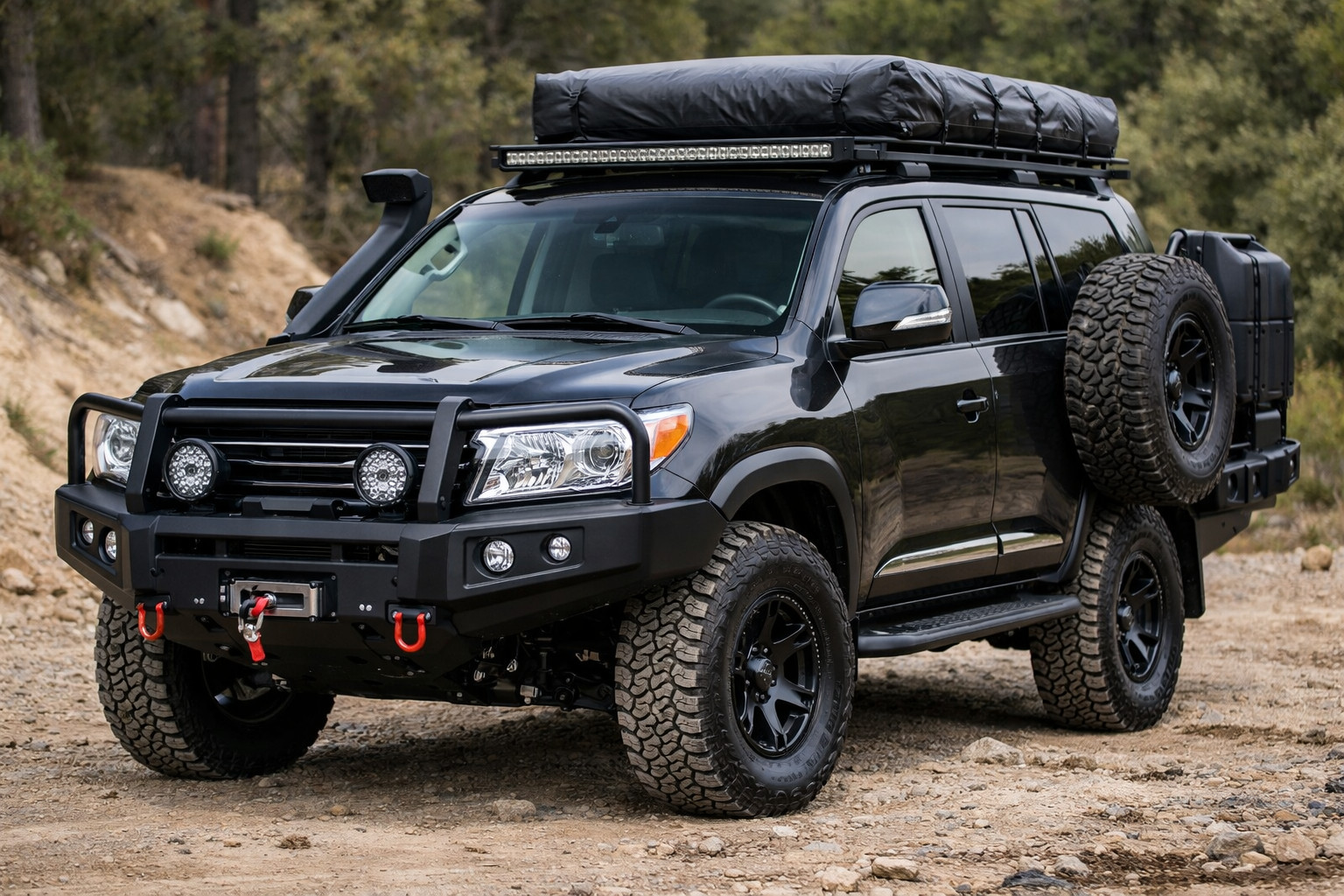 Toyota Land Cruiser 200 po zakupie: co zrobić najpierw, z czym poczekać