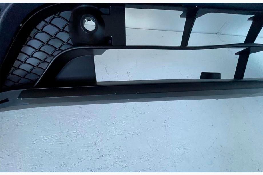 Mercedes GLC X253 2015-2022 Wkładka zderzaka przedniego GLC63 AMG 2015-2019 (centralna) Zdjęcia 4