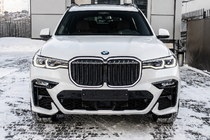 BMW X7 G07 2019- Grille nerkowe 1 Bar LED (2019-2022, czarny połysk) zdjęcia 1