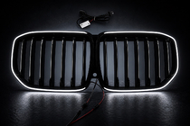 BMW X7 G07 2019- Grille nerkowe 1 Bar LED (2019-2022, czarny połysk) zdjęcia 6