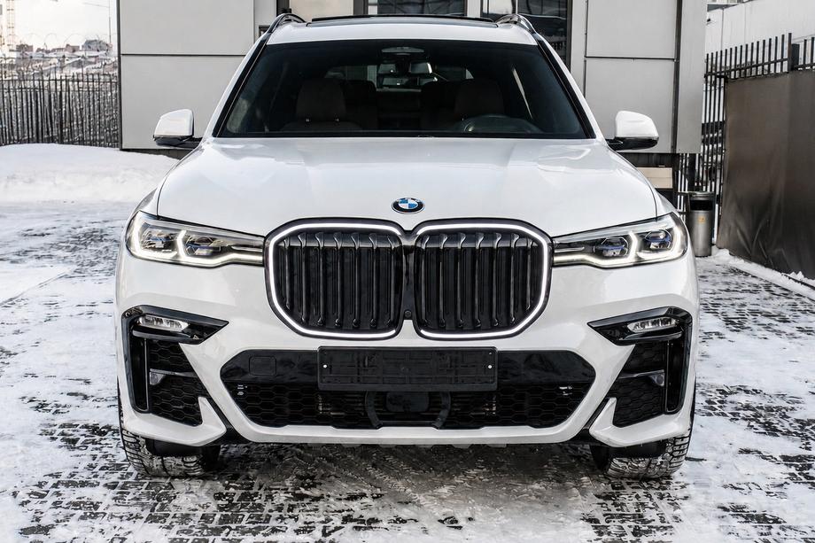 BMW X7 G07 2019- Grille nerkowe 1 Bar LED (2019-2022, czarny połysk) Image