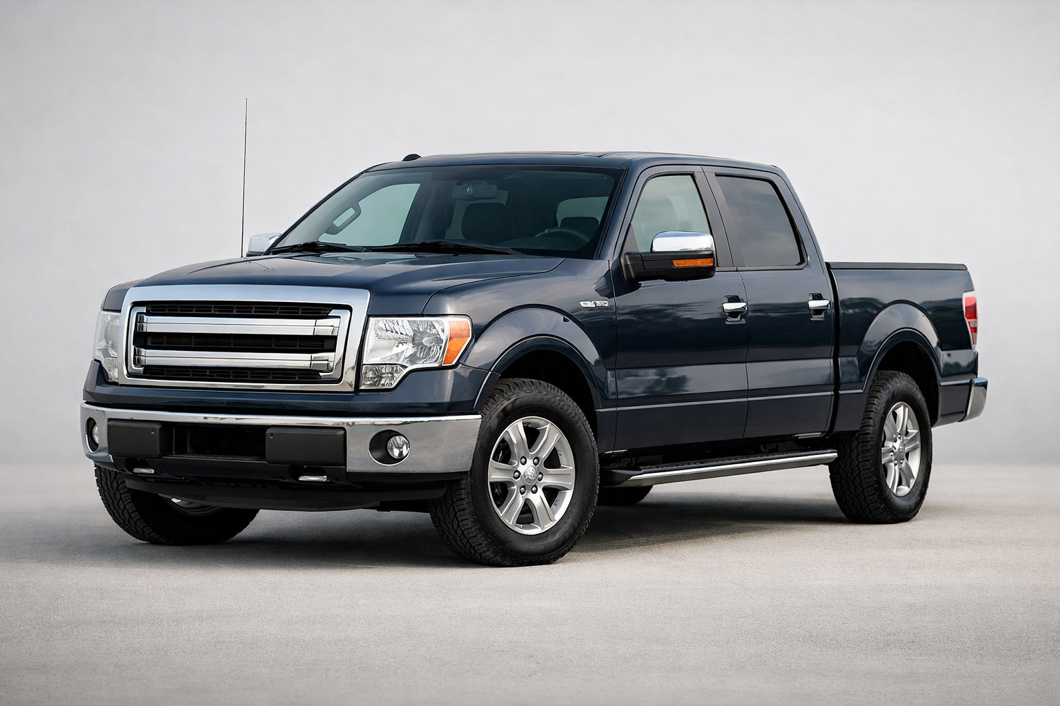 Ford F-150 2014–2021: dlaczego ten pickup jest uwielbiany w USA