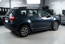 Nissan Terrano 2014- Progi boczne Allmond Black (2 szt., aluminium) zdjęcia 1
