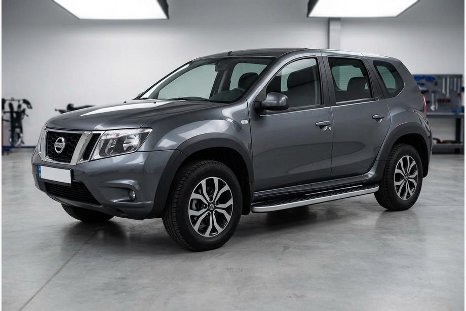 Nissan Terrano 2014- Progi Boczné Tayga Grey (2 szt., Aluminium) Image