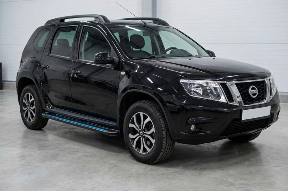Nissan Terrano 2014- Stopnie boczne Maya Blue (2 szt., Aluminium) Image