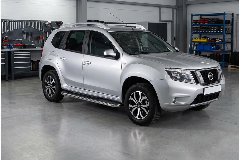 Nissan Terrano 2014- Progi boczne Maydos V1 (2 szt., aluminium/stal nierdzewna) Zdjęcia 1