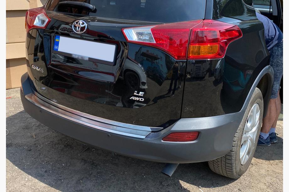 Toyota Rav 4 2013-2018 Listwa bagażnika OmsaLine stal nierdzewna (2013-2016) Image