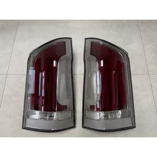 Tylne lampy OEM 2024 White (do Vito, 2 szt.)