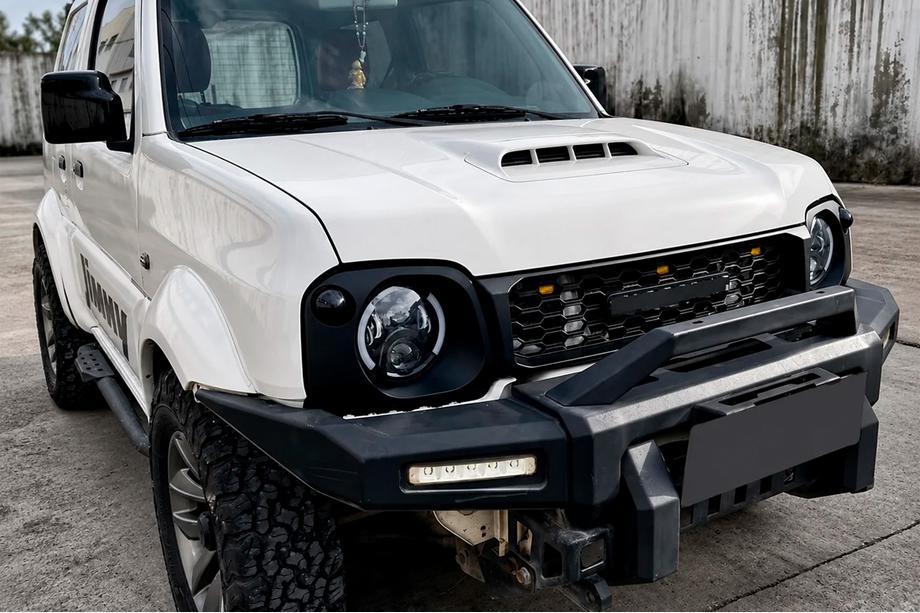 Suzuki Jimny 1998-2018 Zestaw reflektorów i grilla (Off-Road) Zdjęcia 1