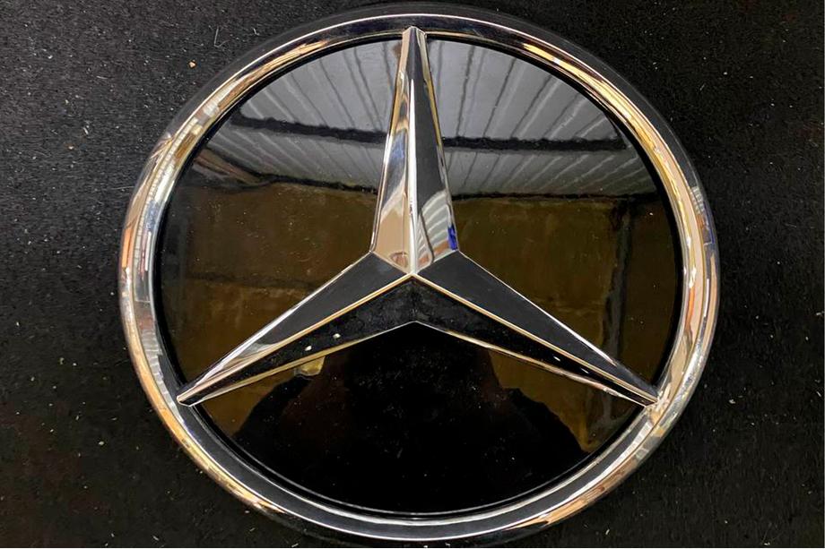 Mercedes ML W164 2005-2011 Wyprzedaż emblemat przedni z błyszczącą obudową (18,4 cm) Zdjęcia 3