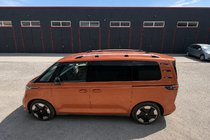 Volkswagen ID BUZZ 2022- Relingi Dachowe Chromowane (Turecki Design) Stopa Metalowa zdjęcia 2