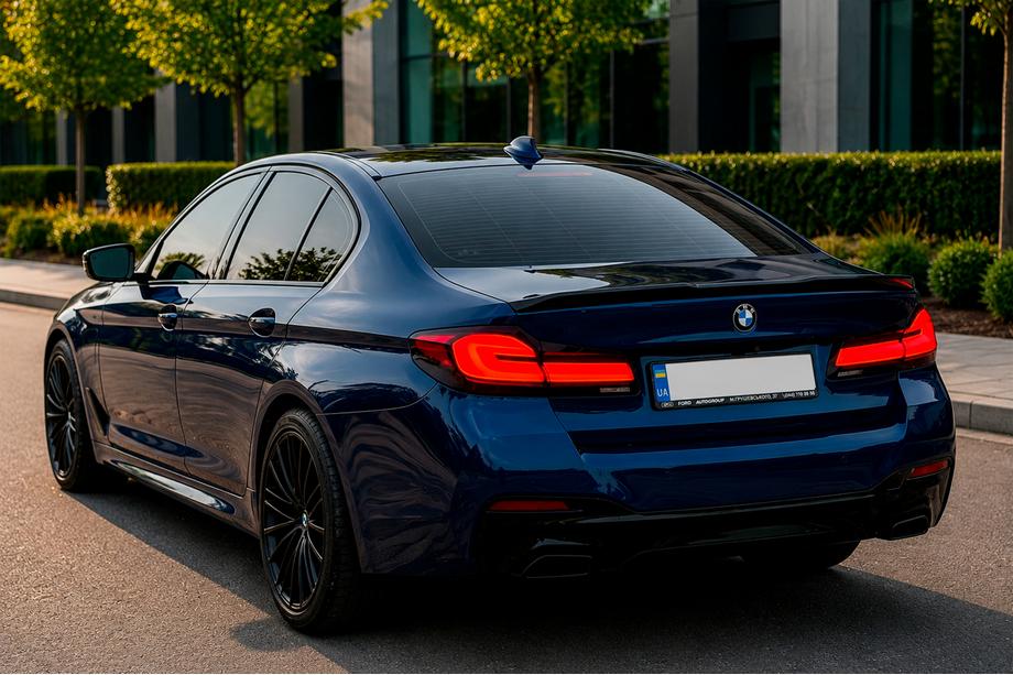BMW Seria 5 G30/G31 2017–2023 Lampy tylne w stylu LCI (2017-2020, sprzedawane pojedynczo) Wewnętrzna lewa (na klapie bagażnika) Image